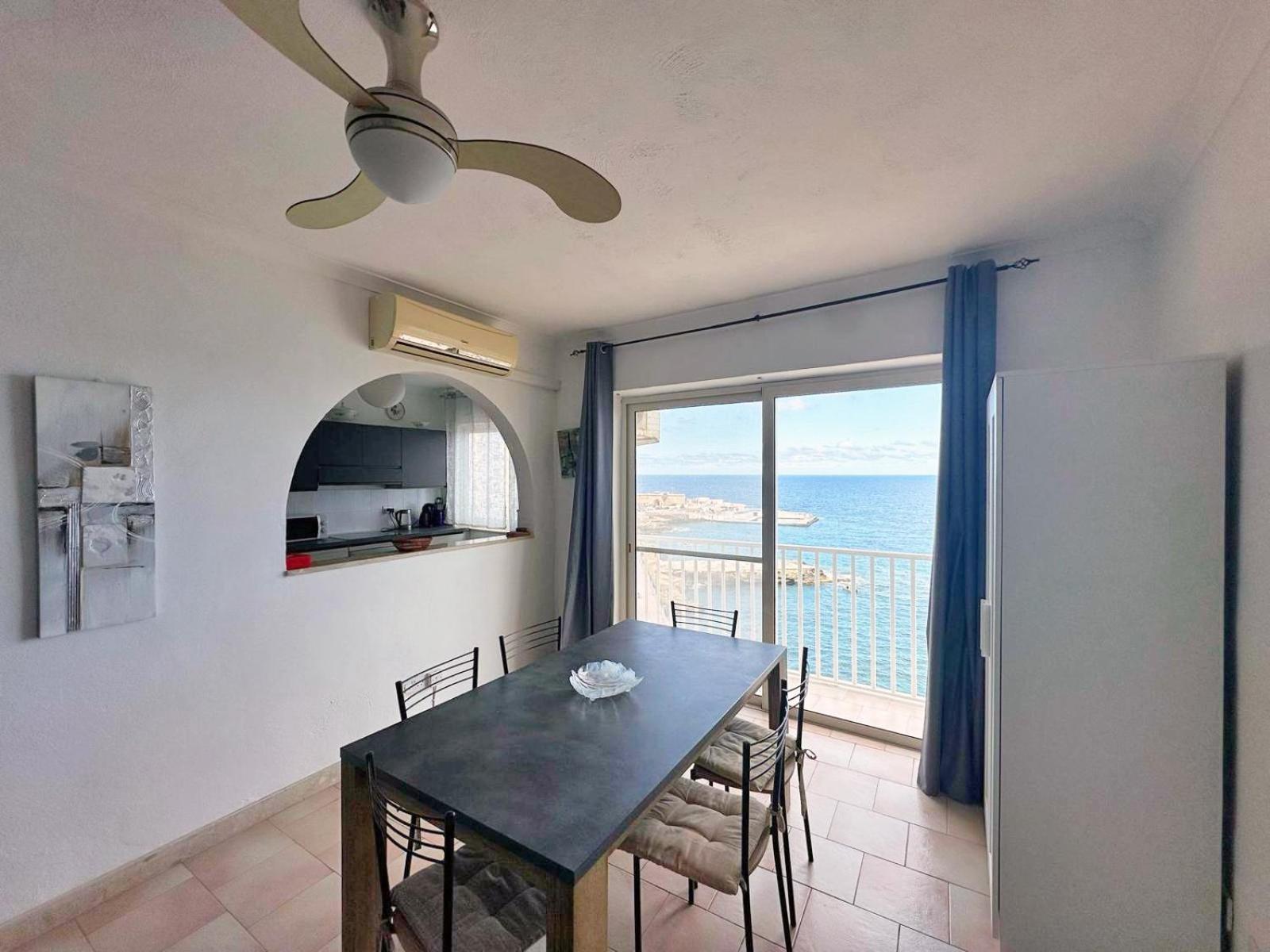6Th Floor Seafront Apartment With Open Sea Views Sliema Dış mekan fotoğraf