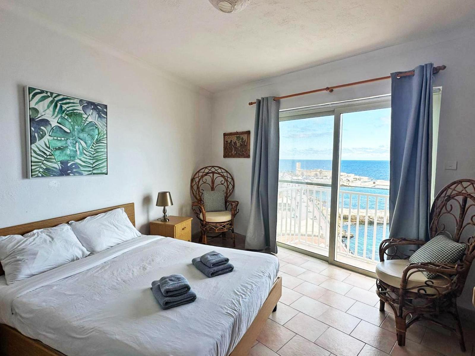 6Th Floor Seafront Apartment With Open Sea Views Sliema Dış mekan fotoğraf